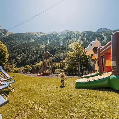 Alp Larain Alojamento de Acomodação e Pequeno-almoço Ischgl
